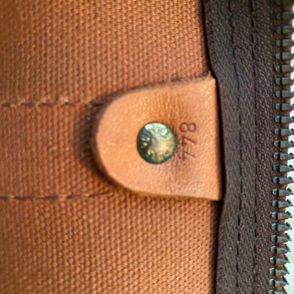 Louis Vuitton Keepall 45 Brown Monogram Canvas Weekender 18 X 10 X 9. - Picture 8 of 14